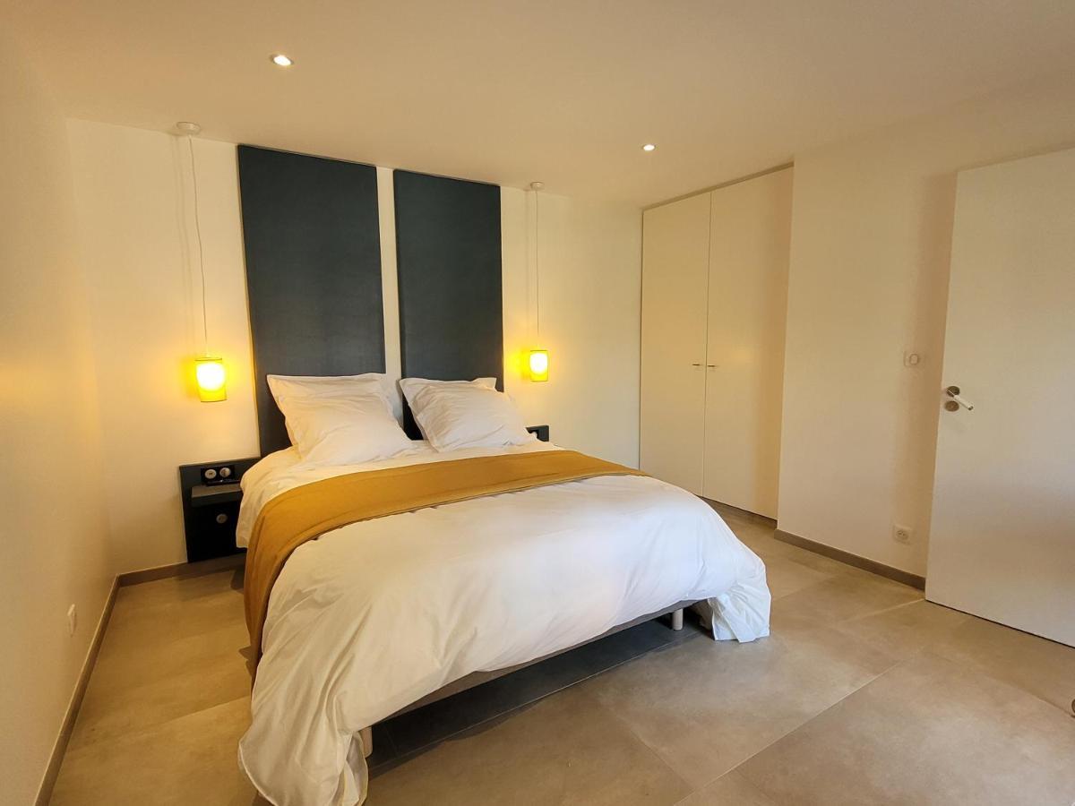 Lodges En Pierres Dorees Saint-Germain-Nuelles Exterior foto